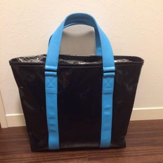 マークバイマークジェイコブス エナメル トートバッグ(レディース)の