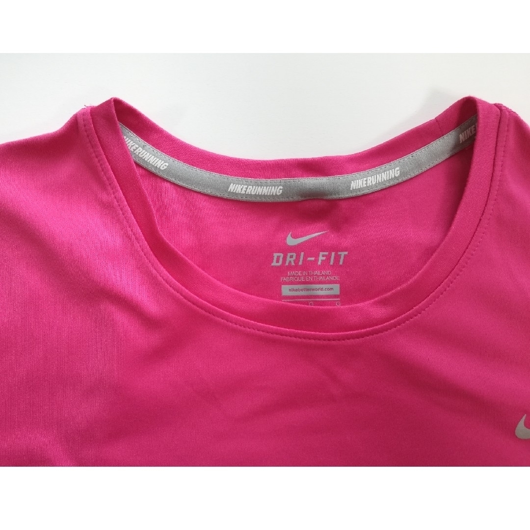 NIKE(ナイキ)の【期間限定価格】NIKE DRI-FIT ピンク Tシャツ レディースのトップス(Tシャツ(半袖/袖なし))の商品写真