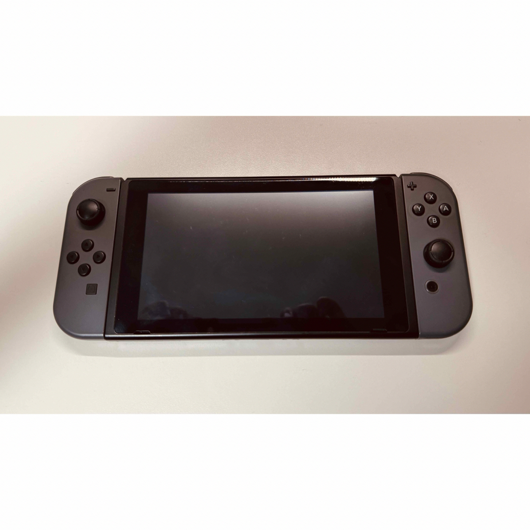 Nintendo Switch(ニンテンドースイッチ)のNintendo Switch JOY-CON グレー 本体  HAC-S-KA エンタメ/ホビーのゲームソフト/ゲーム機本体(家庭用ゲーム機本体)の商品写真