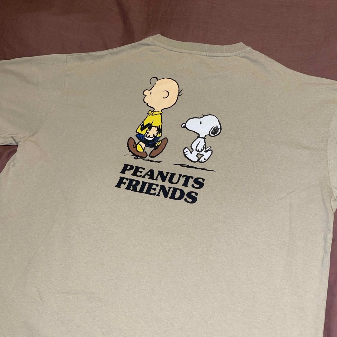 PEANUTS(ピーナッツ)のタグ付き ベージュ ピーナッツ peanuts スヌーピー SNOOPY シャツ メンズのトップス(Tシャツ/カットソー(半袖/袖なし))の商品写真