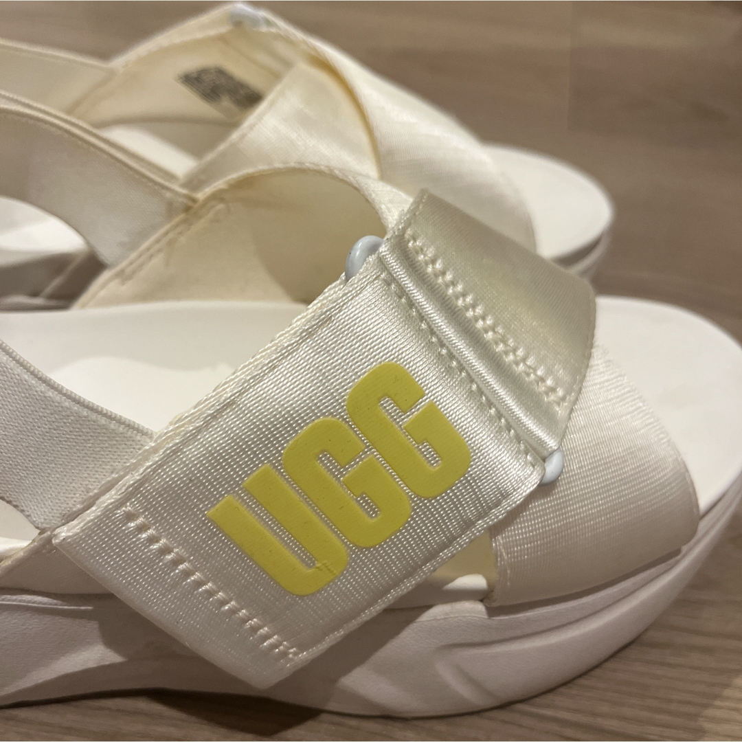 UGG(アグ)のUGG La breeze  アグ　スポサン　厚底サンダル　スポーツサンダル レディースの靴/シューズ(サンダル)の商品写真
