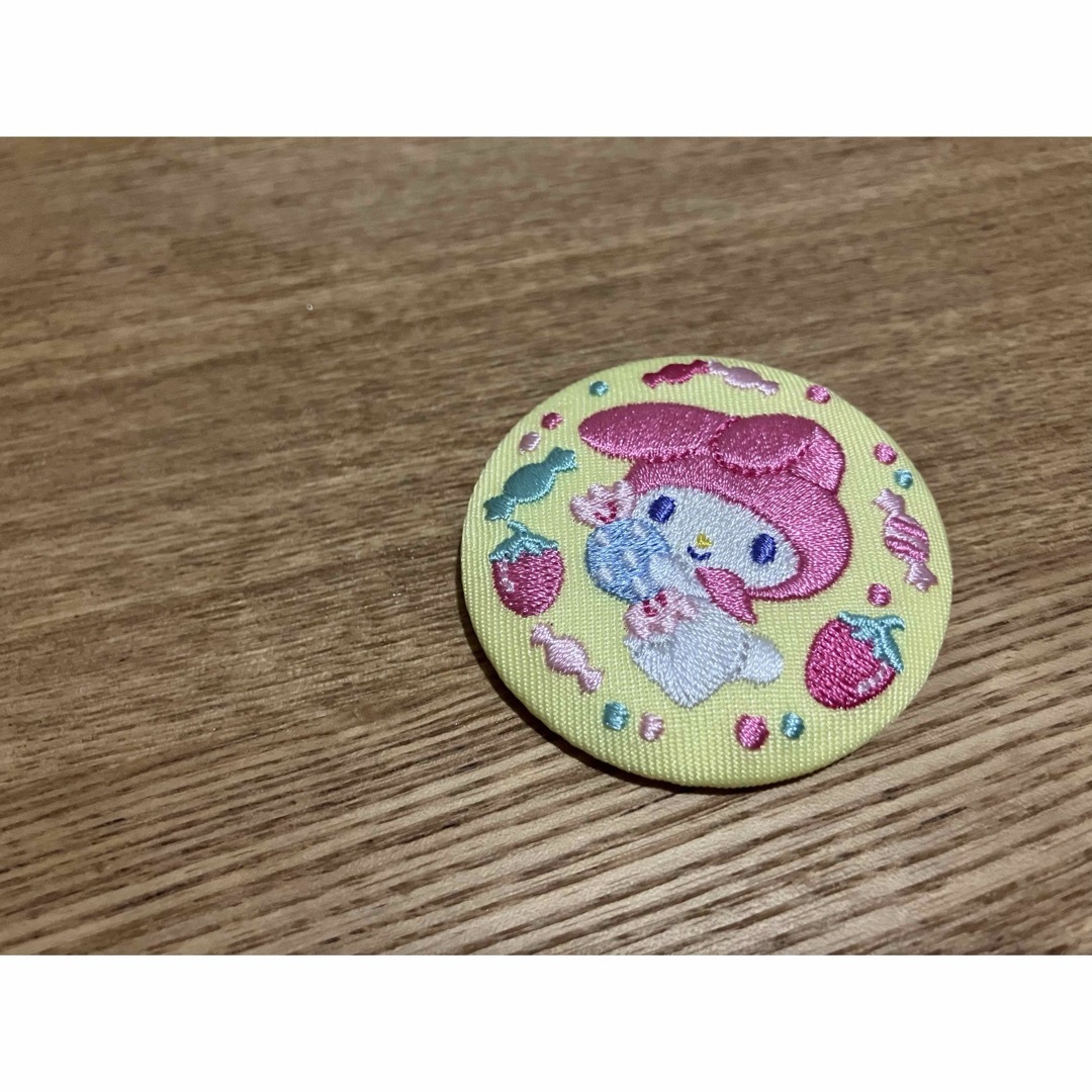 マイメロディ(マイメロディ)のマイメロディ刺繍缶バッチ エンタメ/ホビーのアニメグッズ(バッジ/ピンバッジ)の商品写真