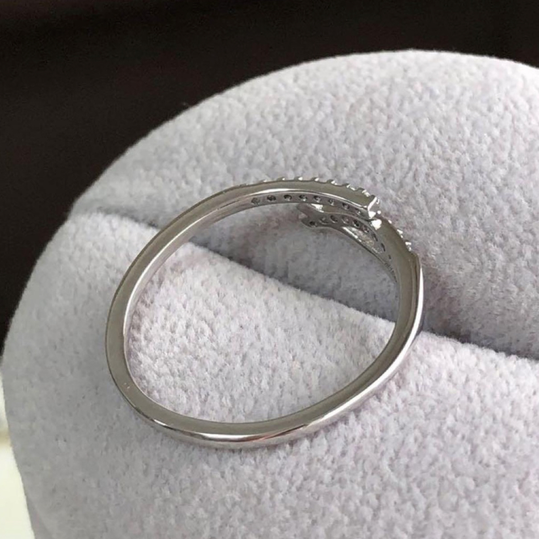 シルバー925リング　指輪　ラインストーン　フリーサイズ レディースのアクセサリー(リング(指輪))の商品写真