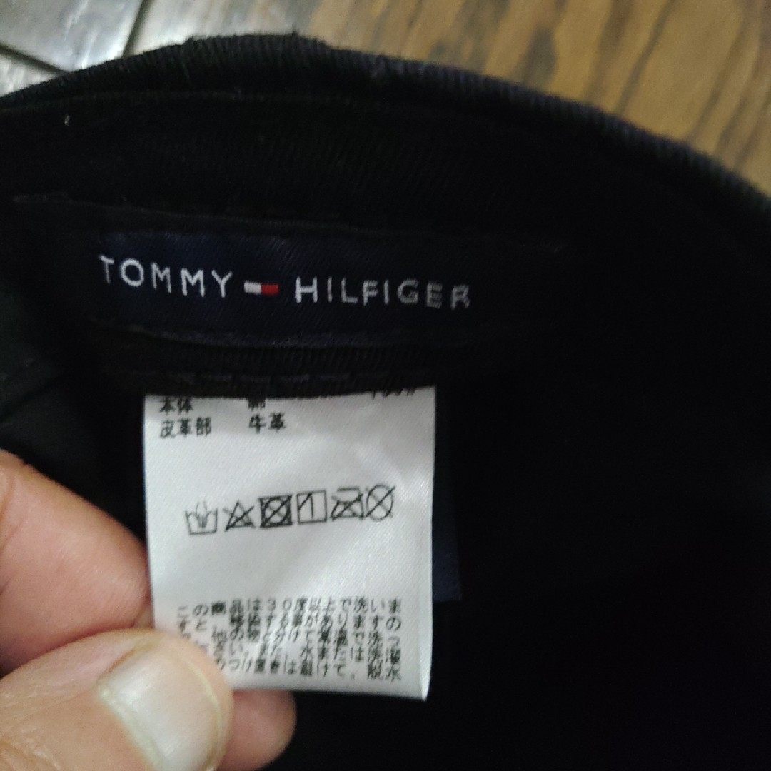 TOMMY HILFIGER(トミーヒルフィガー)のTOMMY HILFIGER　キャップ　黒 メンズの帽子(キャップ)の商品写真