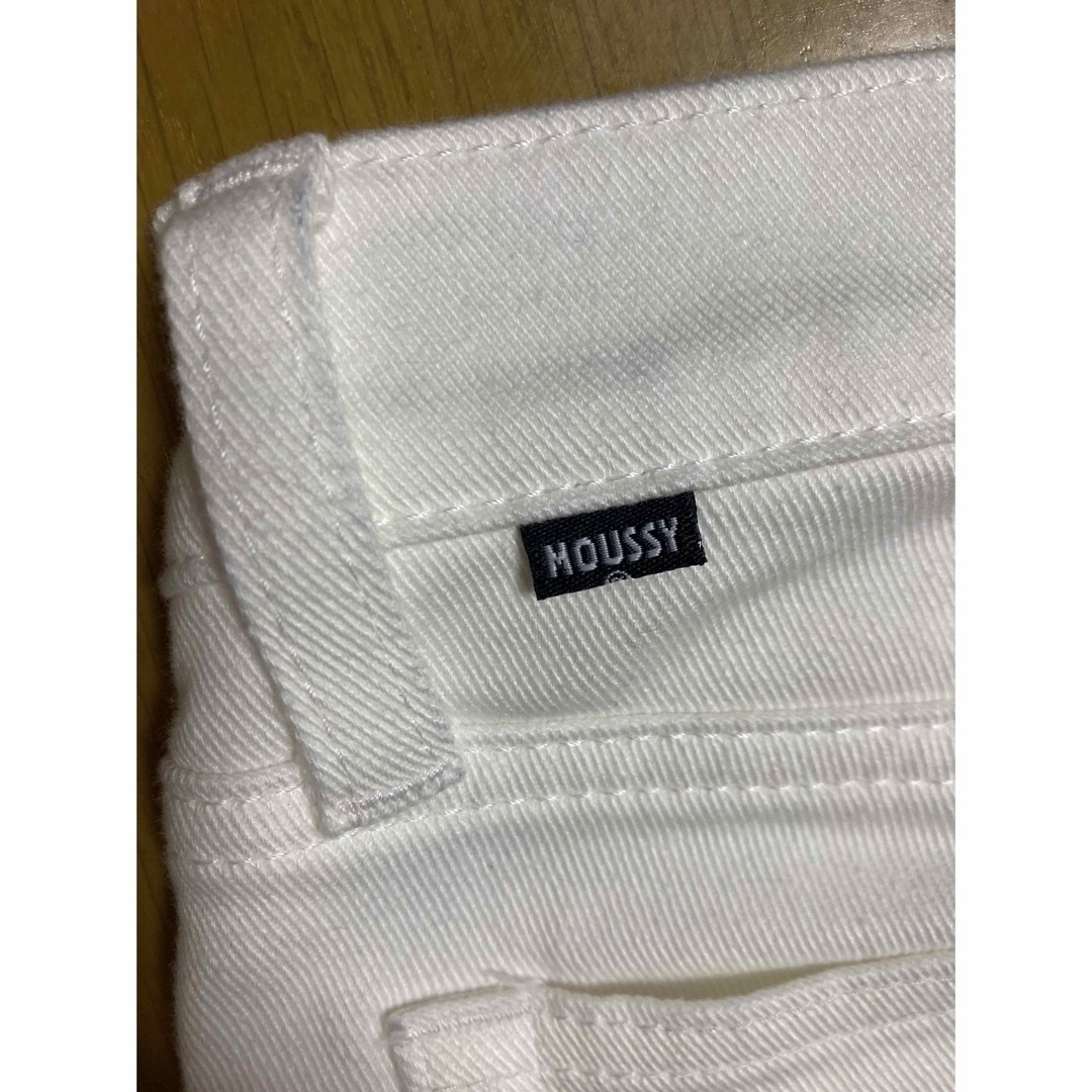 moussy(マウジー)のマウジー　moussy レディース　スキニーパンツ　サイズ0 ストレッチ 白 レディースのパンツ(デニム/ジーンズ)の商品写真