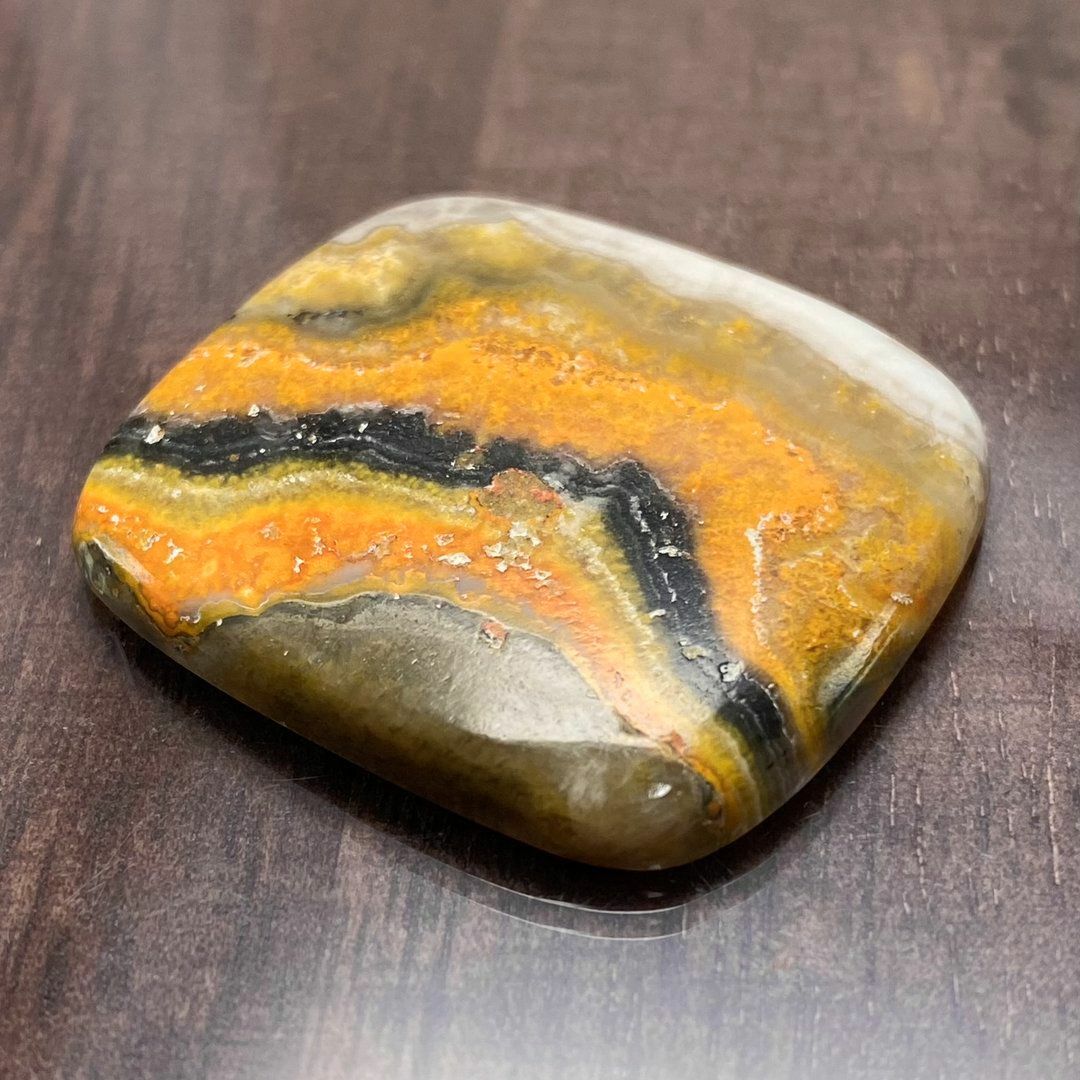 バンブルビージャスパー 　ルース　天然石　a10017 ハンドメイドの素材/材料(各種パーツ)の商品写真