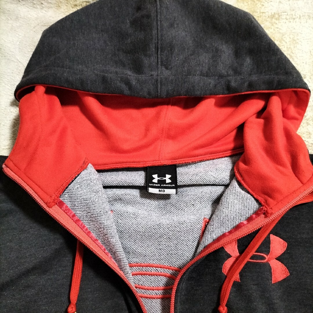 UNDER ARMOUR(アンダーアーマー)のUNDER ARMOR アンダーアーマー ビッグロゴ パーカー メンズのトップス(スウェット)の商品写真