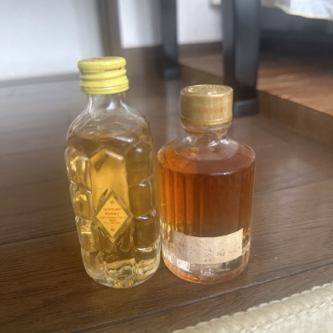 サントリー(サントリー)のSUNTORY WHISKY 響 50ml 初期&角 50mlセット 食品/飲料/酒の酒(ウイスキー)の商品写真