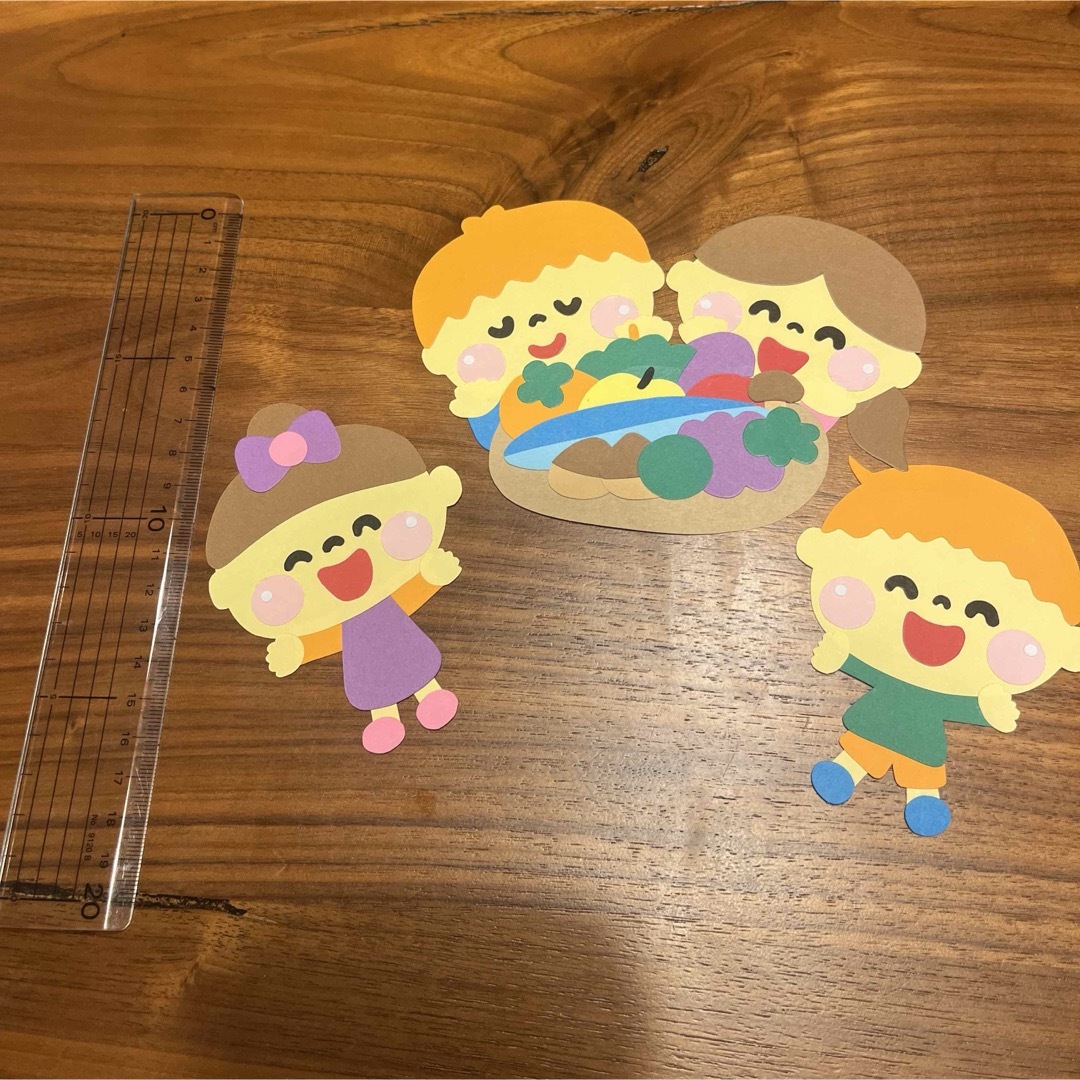 誕生日表　壁面　壁面飾り　保育　幼稚園 ハンドメイドの素材/材料(型紙/パターン)の商品写真