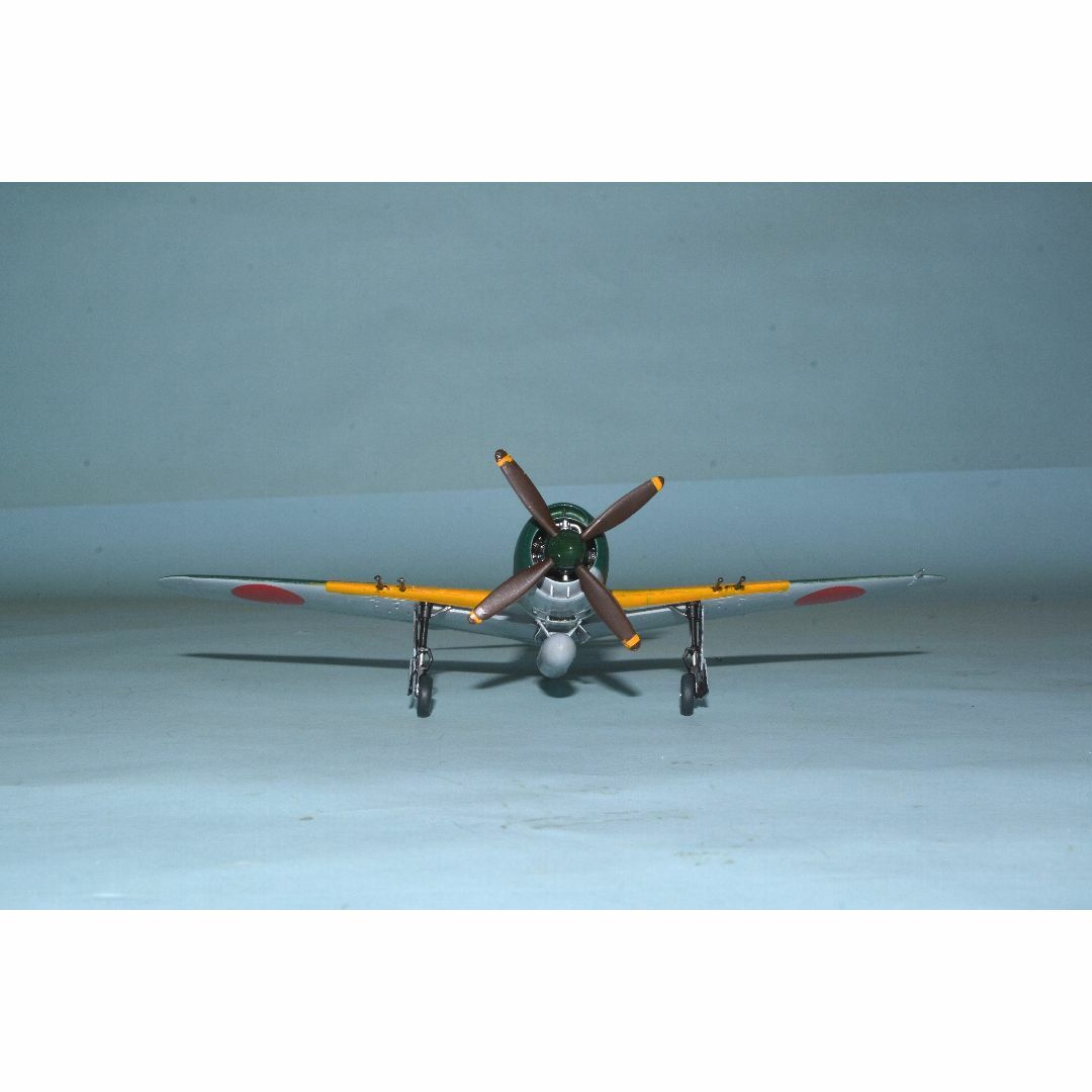 [完成品］1/72　日本海軍　局地戦闘機 『紫電改』(『紫電』21型) エンタメ/ホビーのおもちゃ/ぬいぐるみ(模型/プラモデル)の商品写真