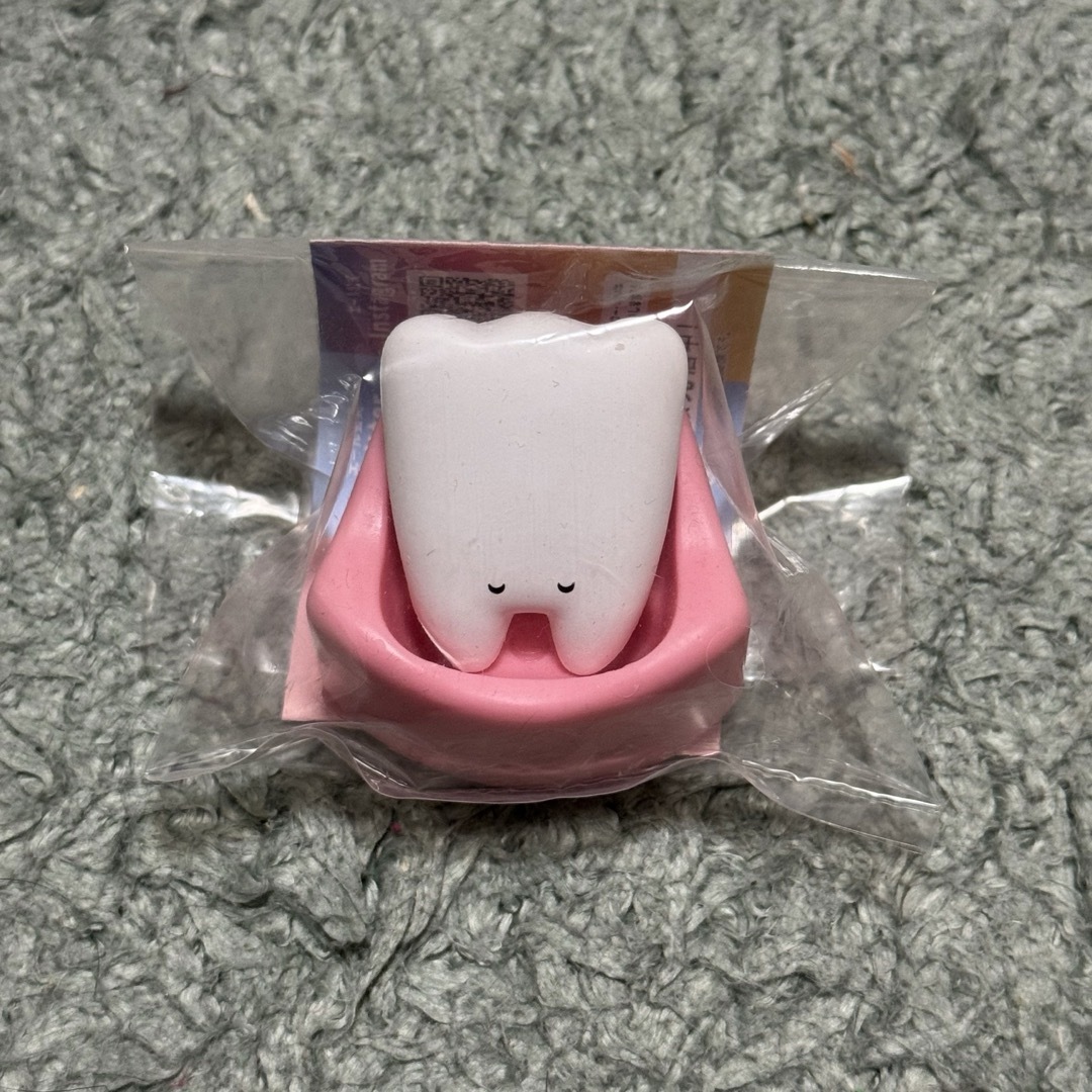 こんにち歯　ガチャ　 エンタメ/ホビーのおもちゃ/ぬいぐるみ(キャラクターグッズ)の商品写真