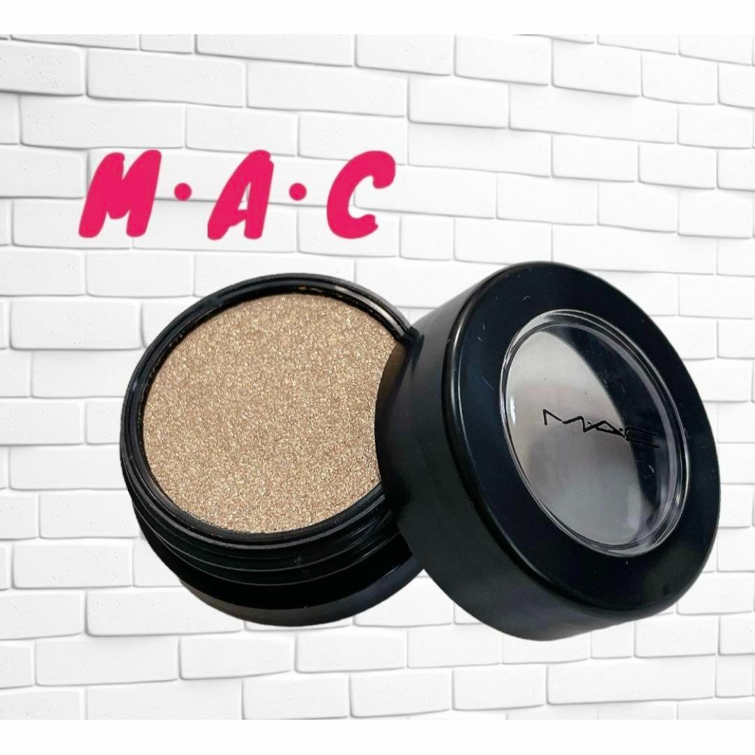 MAC(マック)の未使用　マック　エレクトリッククールアイシャドウ　ギルディドスリル　ベージュ系 コスメ/美容のベースメイク/化粧品(アイシャドウ)の商品写真