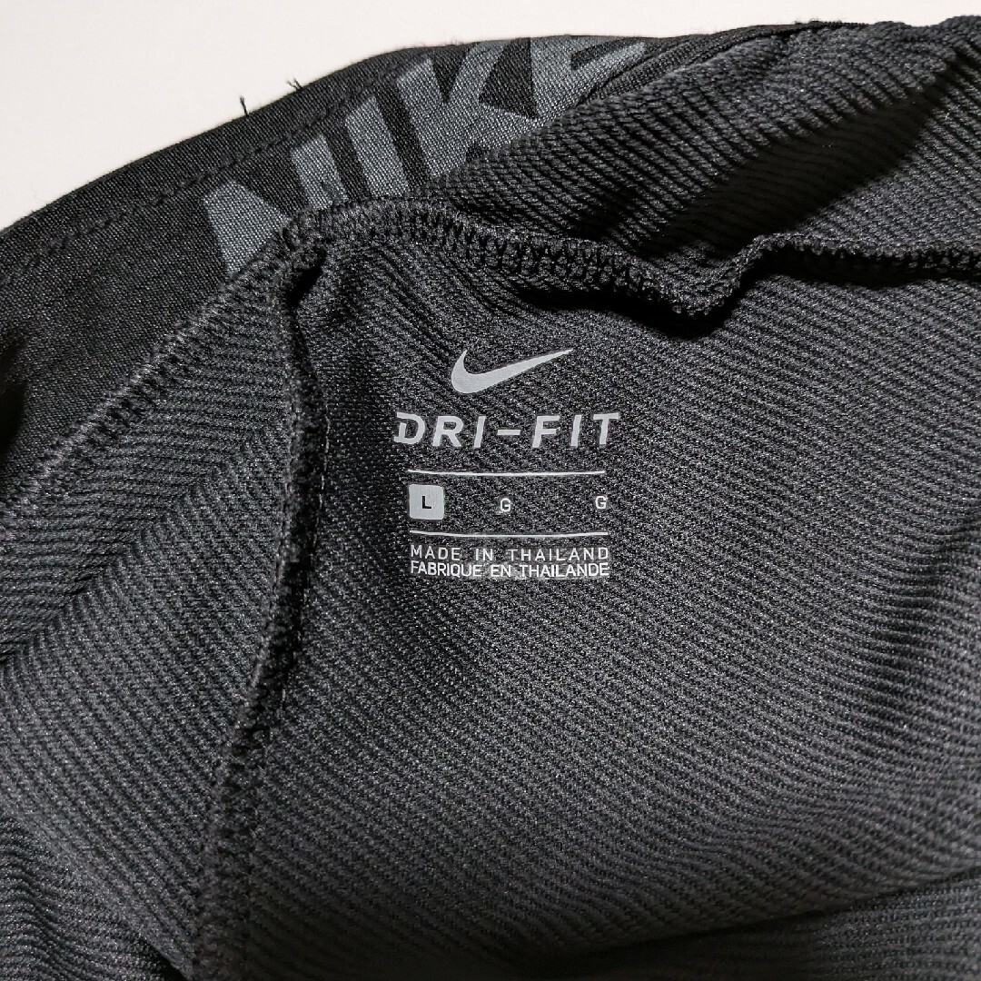 NIKE(ナイキ)の中古 ナイキ NIKE ジャージパンツ 黒 キッズ Lサイズ スポーツ/アウトドアのランニング(ウェア)の商品写真