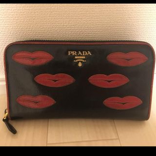 プラダ(PRADA)のプラダ　リップ柄長財布(財布)