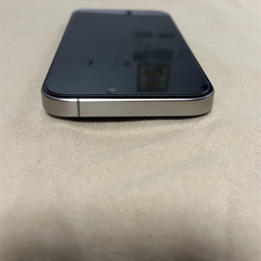 iPhone(アイフォーン)のiPhone 15 Pro 256 ナチュラルチタニウム スマホ/家電/カメラのスマートフォン/携帯電話(スマートフォン本体)の商品写真