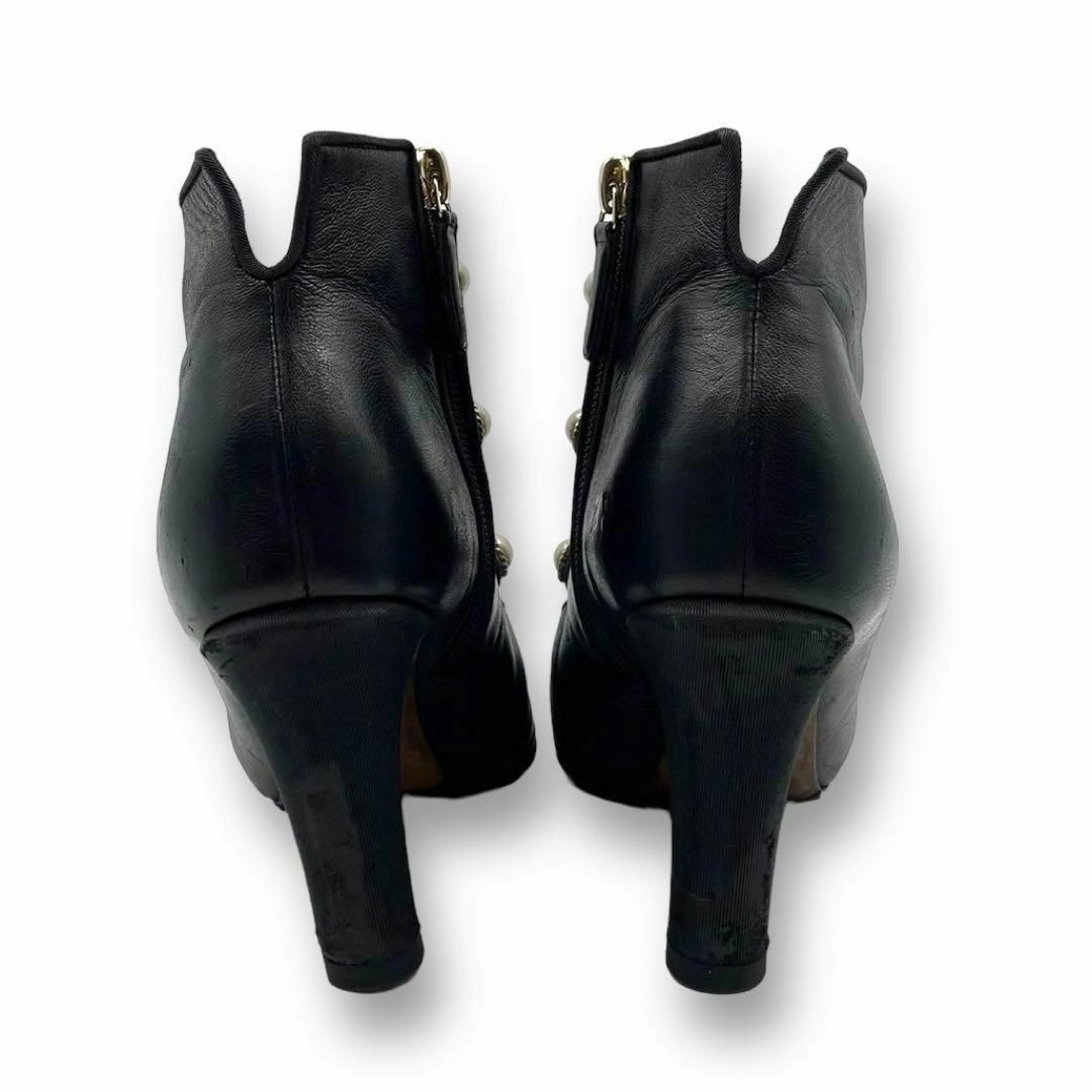 CHANEL(シャネル)のCHANEL ショートブーツ フェイクパール レザー ブラック 22.5㎝ レディースの靴/シューズ(ハイヒール/パンプス)の商品写真