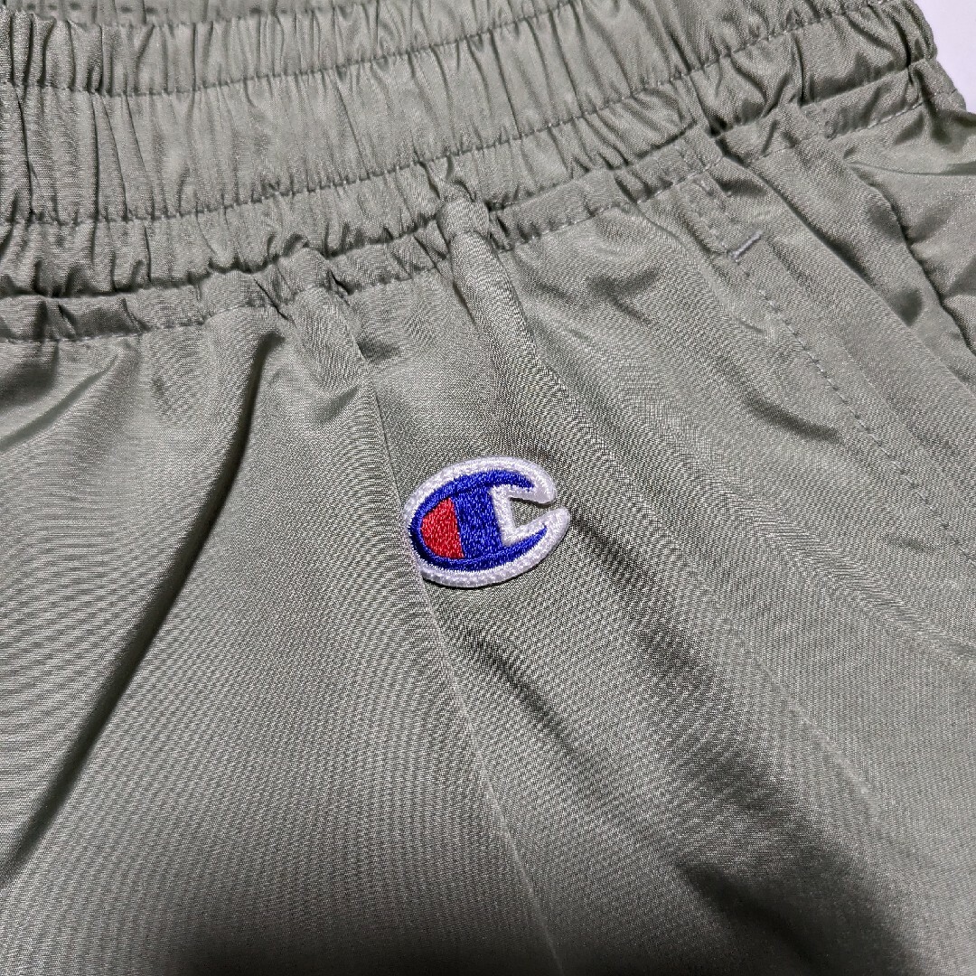 Champion(チャンピオン)の中古 チャンピオン Champion ショートパンツ カーキ メンズ Mサイズ メンズのパンツ(ショートパンツ)の商品写真