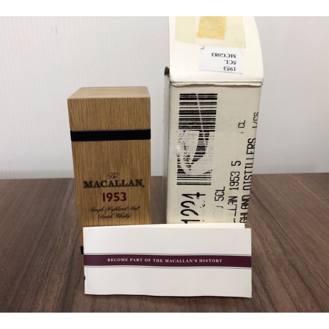 ザ マッカラン ウイスキー 1953 49年 ミニチュアボトル 箱付き インテリア/住まい/日用品のインテリア小物(置物)の商品写真