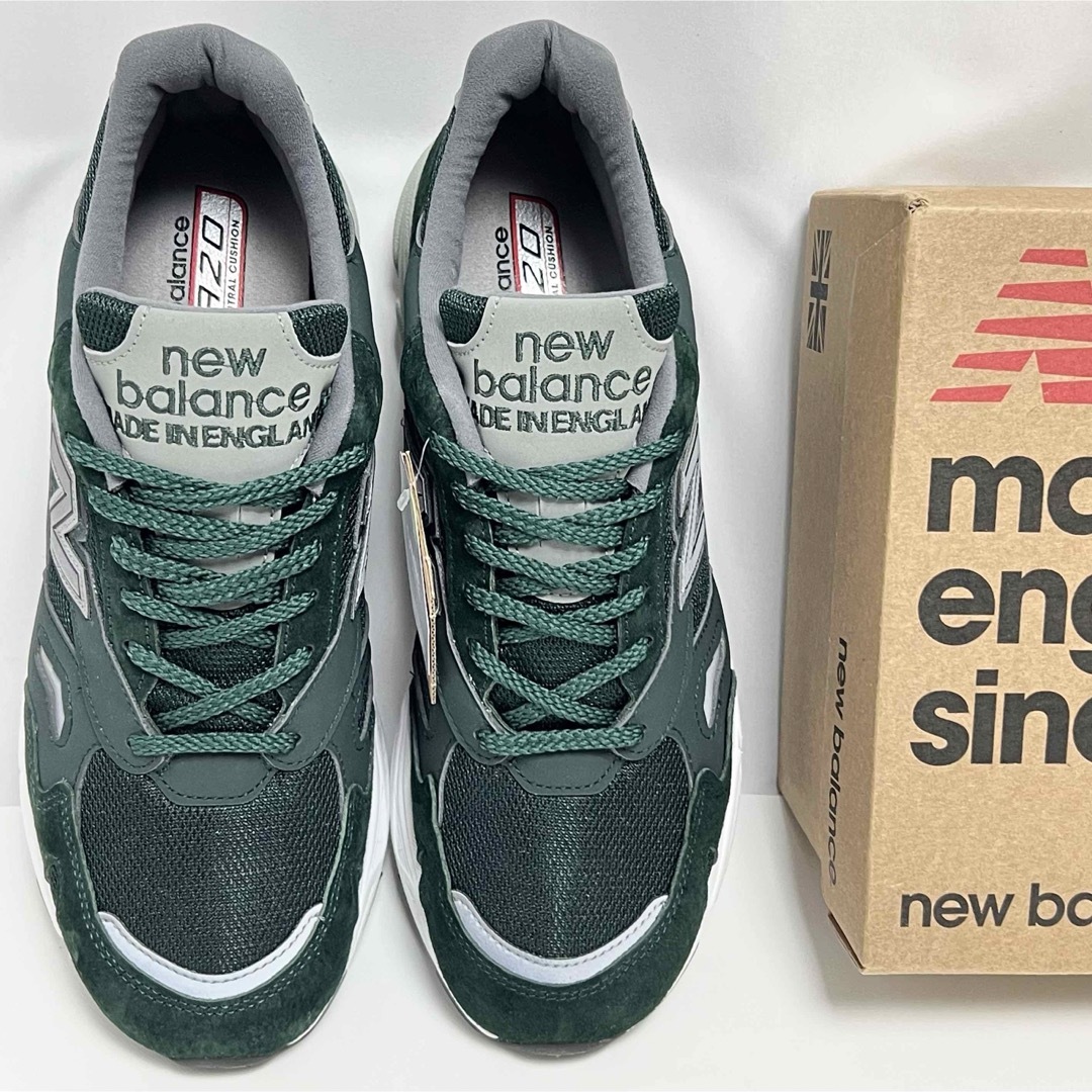 New Balance(ニューバランス)の28cm 新品 ニューバランス 920 緑 英国製 NEWBALANCE UK メンズの靴/シューズ(スニーカー)の商品写真