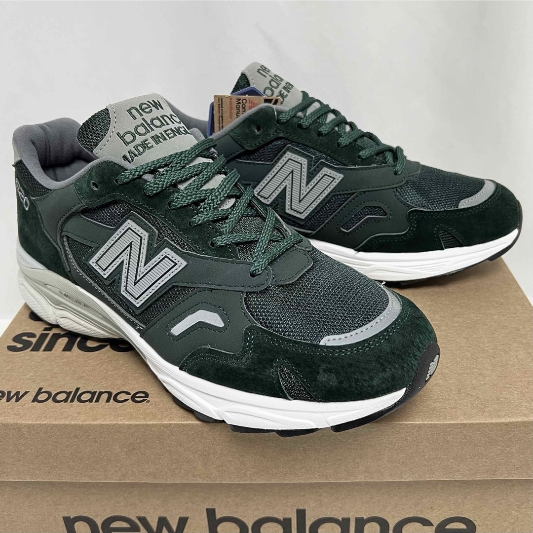 New Balance(ニューバランス)の28cm 新品 ニューバランス 920 緑 英国製 NEWBALANCE UK メンズの靴/シューズ(スニーカー)の商品写真