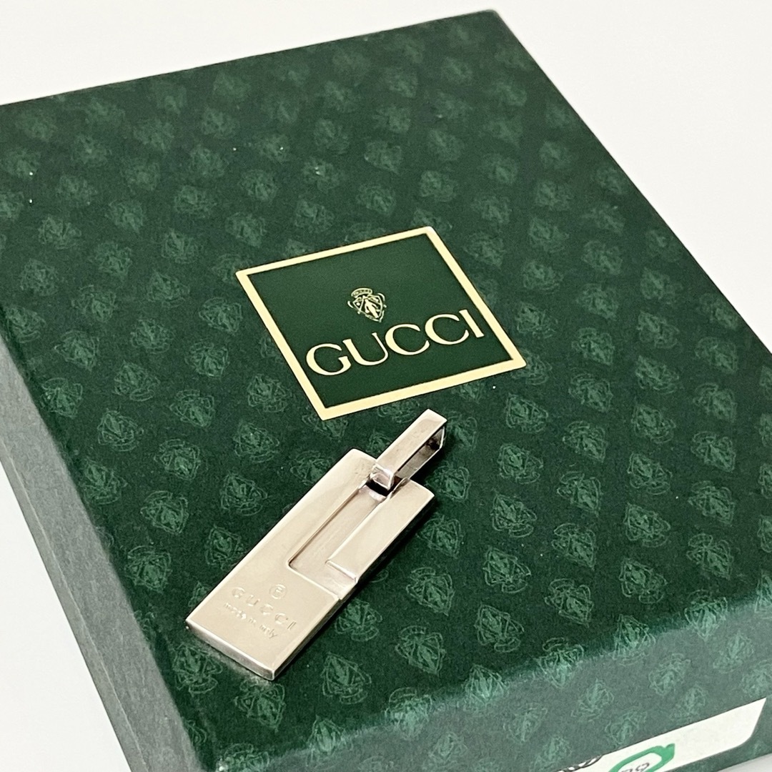 Gucci(グッチ)のGUCCI グッチ プレート シルバー ネックレストップ レディースのアクセサリー(ネックレス)の商品写真