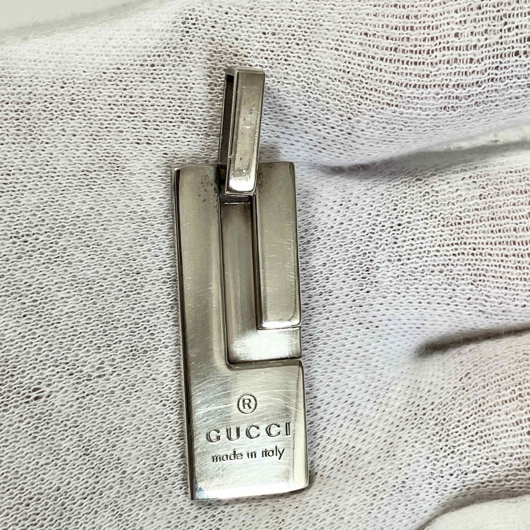 Gucci(グッチ)のGUCCI グッチ プレート シルバー ネックレストップ レディースのアクセサリー(ネックレス)の商品写真