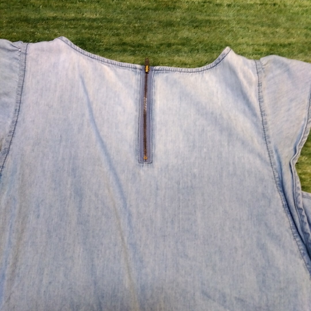 GU(ジーユー)のサイズM トップス レディースのトップス(Tシャツ(半袖/袖なし))の商品写真