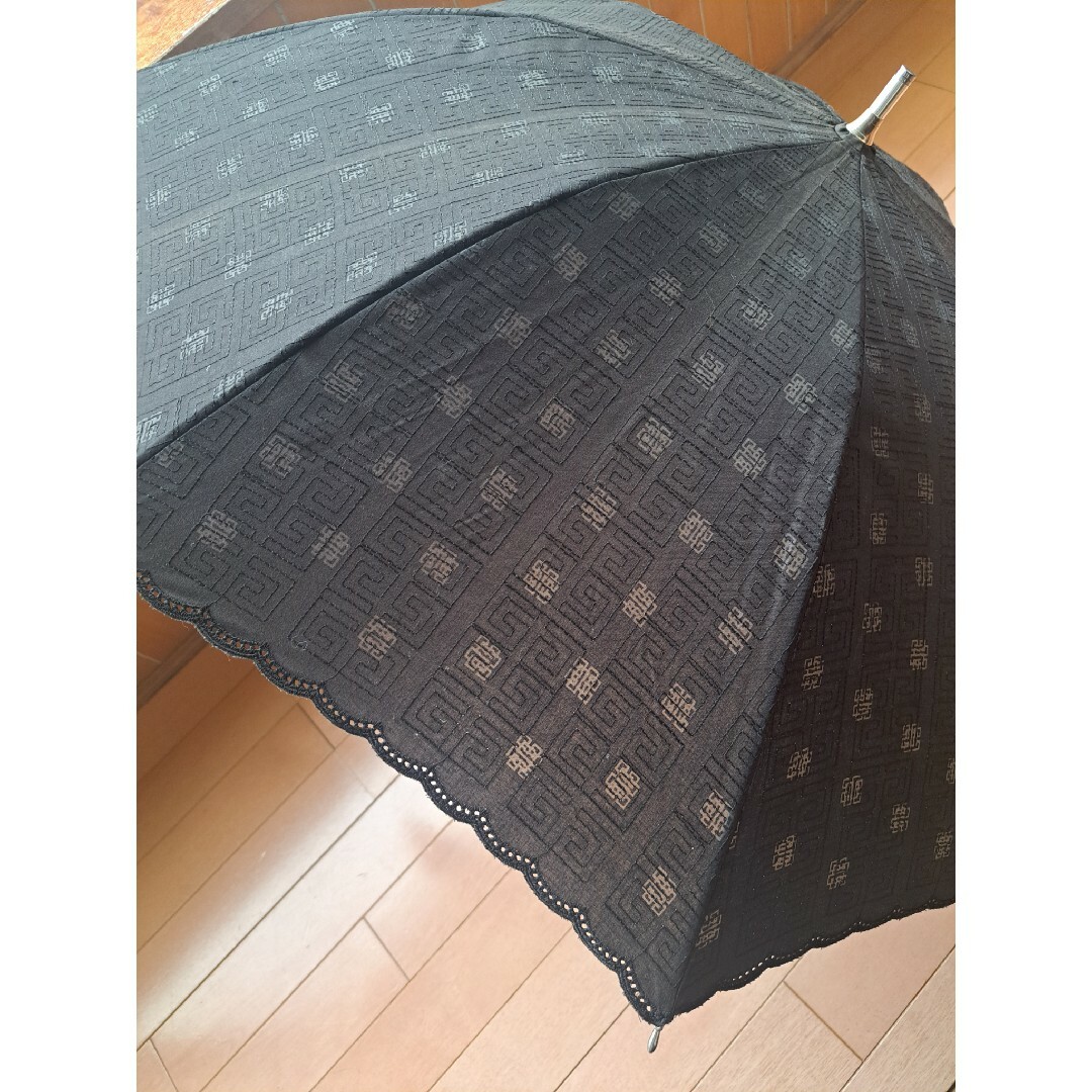 GIVENCHY(ジバンシィ)のジバンシー　日傘　黒 レディースのファッション小物(傘)の商品写真