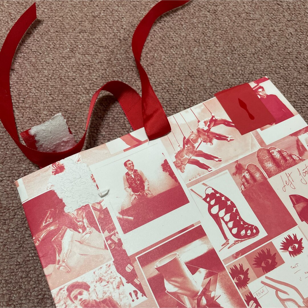 Christian Louboutin(クリスチャンルブタン)のルブタン　ショッパーとギフト袋 レディースのバッグ(ショップ袋)の商品写真