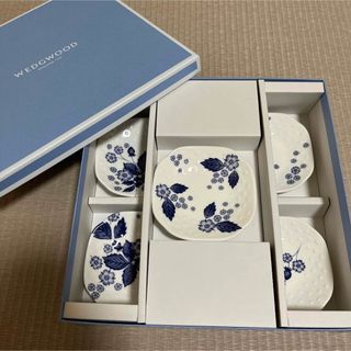 WEDGWOOD - WEDGWOOD ウェッジウッド 小皿ブルーストロベリーブルームインディゴ 5枚