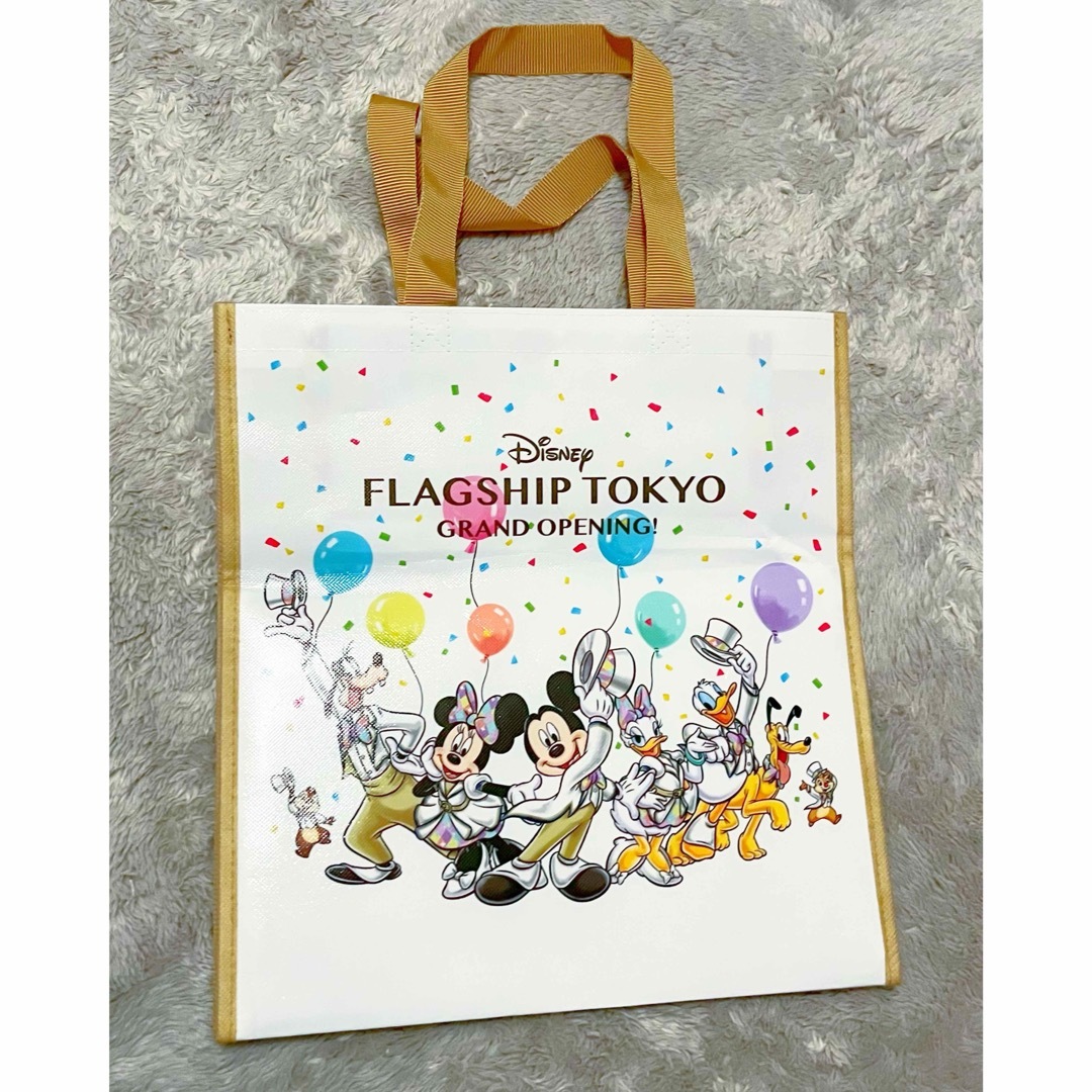 Disney(ディズニー)のDisney FLAGSHIP TOKYO ショッピングバッグ　エコバッグ エンタメ/ホビーのおもちゃ/ぬいぐるみ(キャラクターグッズ)の商品写真