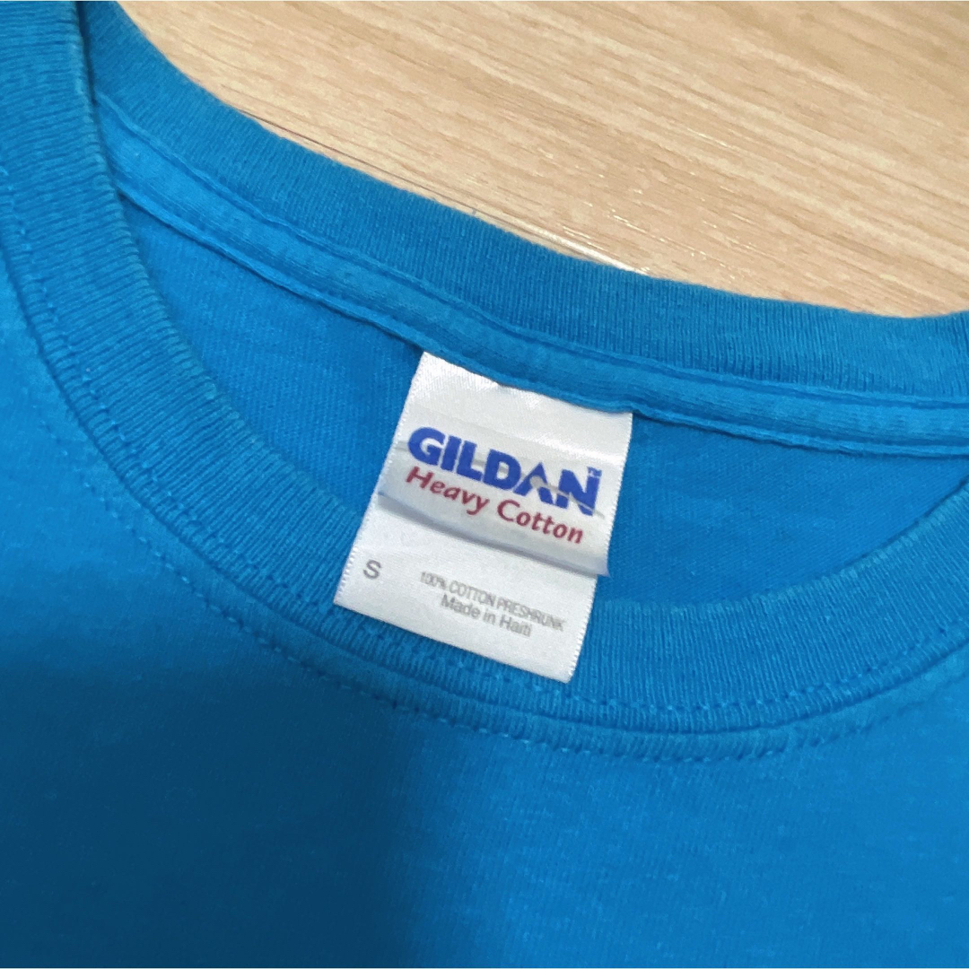 GILDAN(ギルタン)のUSA古着　GILDAN　Tシャツ　S　ライトブルー　水色　プリント　コットン メンズのトップス(Tシャツ/カットソー(半袖/袖なし))の商品写真