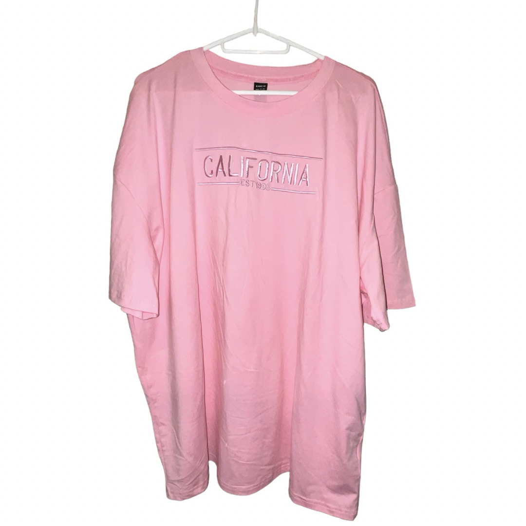 SHEIN(シーイン)のSHEIN EZwear 文字刺繍 ドロップショルダーTシャツ ピンク Lサイズ レディースのトップス(Tシャツ(半袖/袖なし))の商品写真