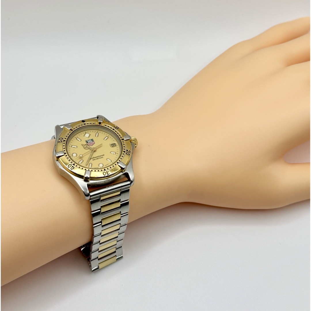 TAG Heuer(タグホイヤー)のTAG HEUER タグホイヤー プロフェッショナル 200mクォーツ メンズの時計(腕時計(アナログ))の商品写真