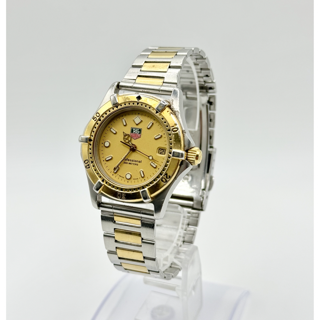 TAG Heuer(タグホイヤー)のTAG HEUER タグホイヤー プロフェッショナル 200mクォーツ メンズの時計(腕時計(アナログ))の商品写真