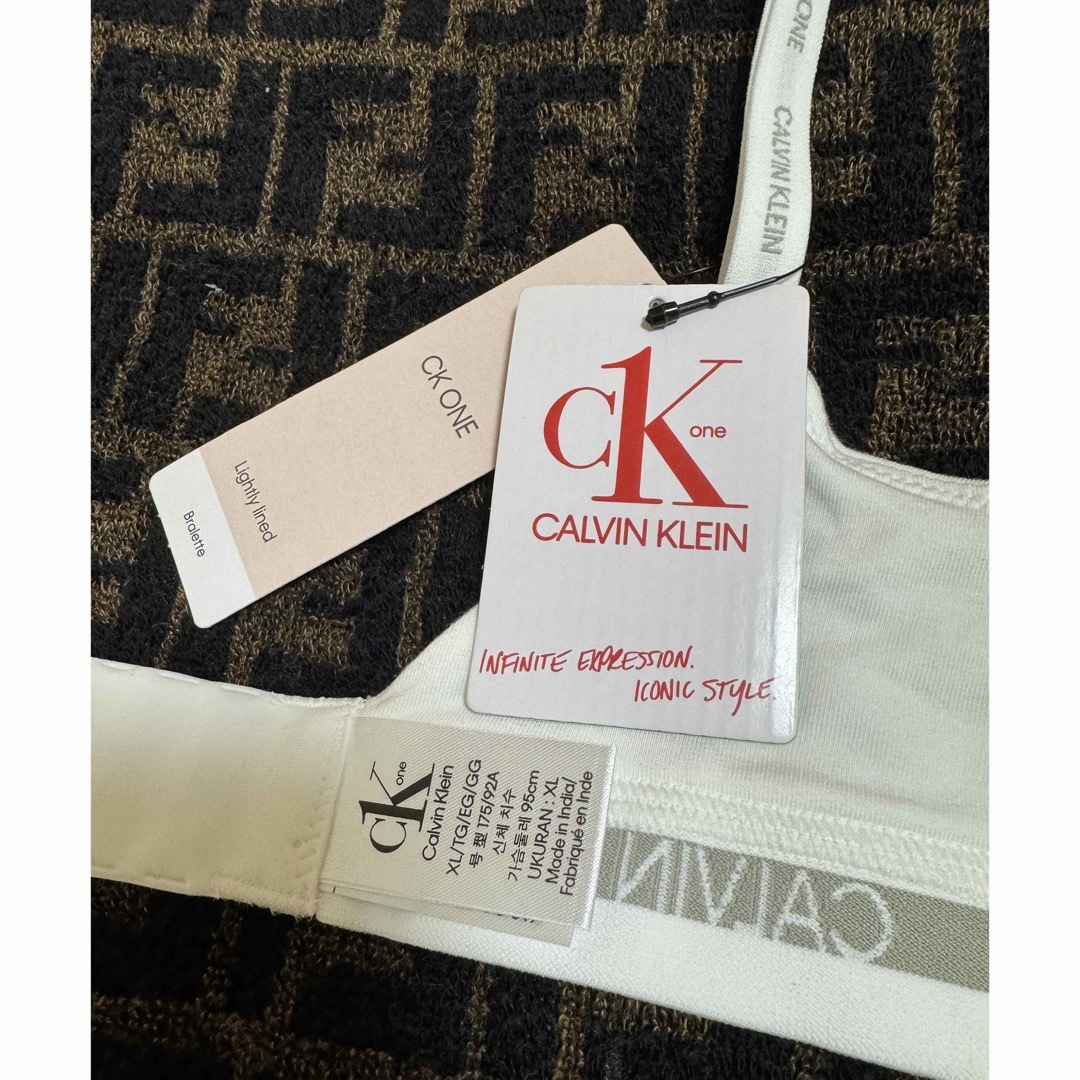 Calvin Klein(カルバンクライン)の未使用タグ付《Calvin Klein 》CK ONEカルバンクラインブラレット レディースの下着/アンダーウェア(ブラ)の商品写真