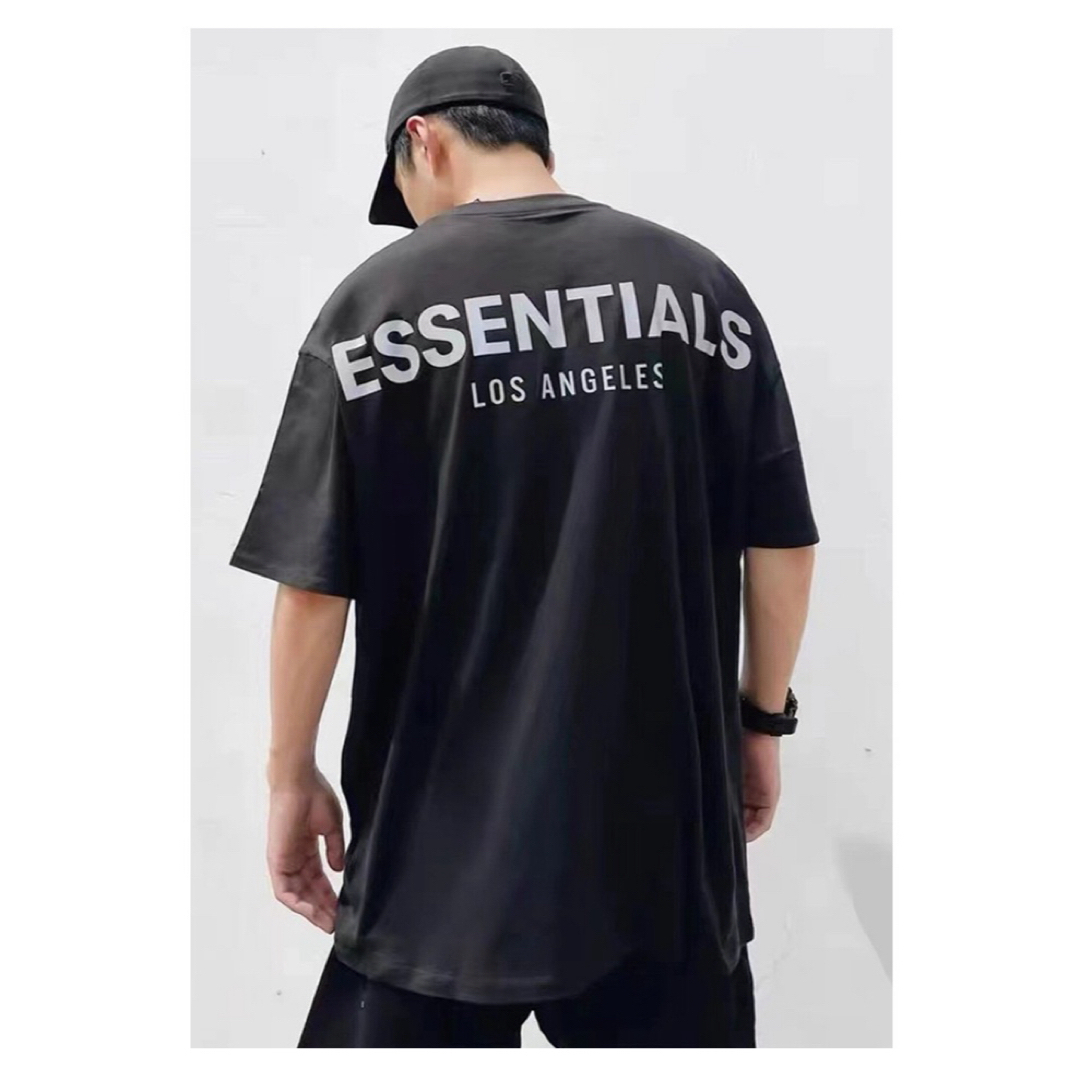 新品 エッセンシャルズ 半袖 Tシャツ　後ろ大きい反射LOGO 男女兼用 メンズのトップス(Tシャツ/カットソー(半袖/袖なし))の商品写真