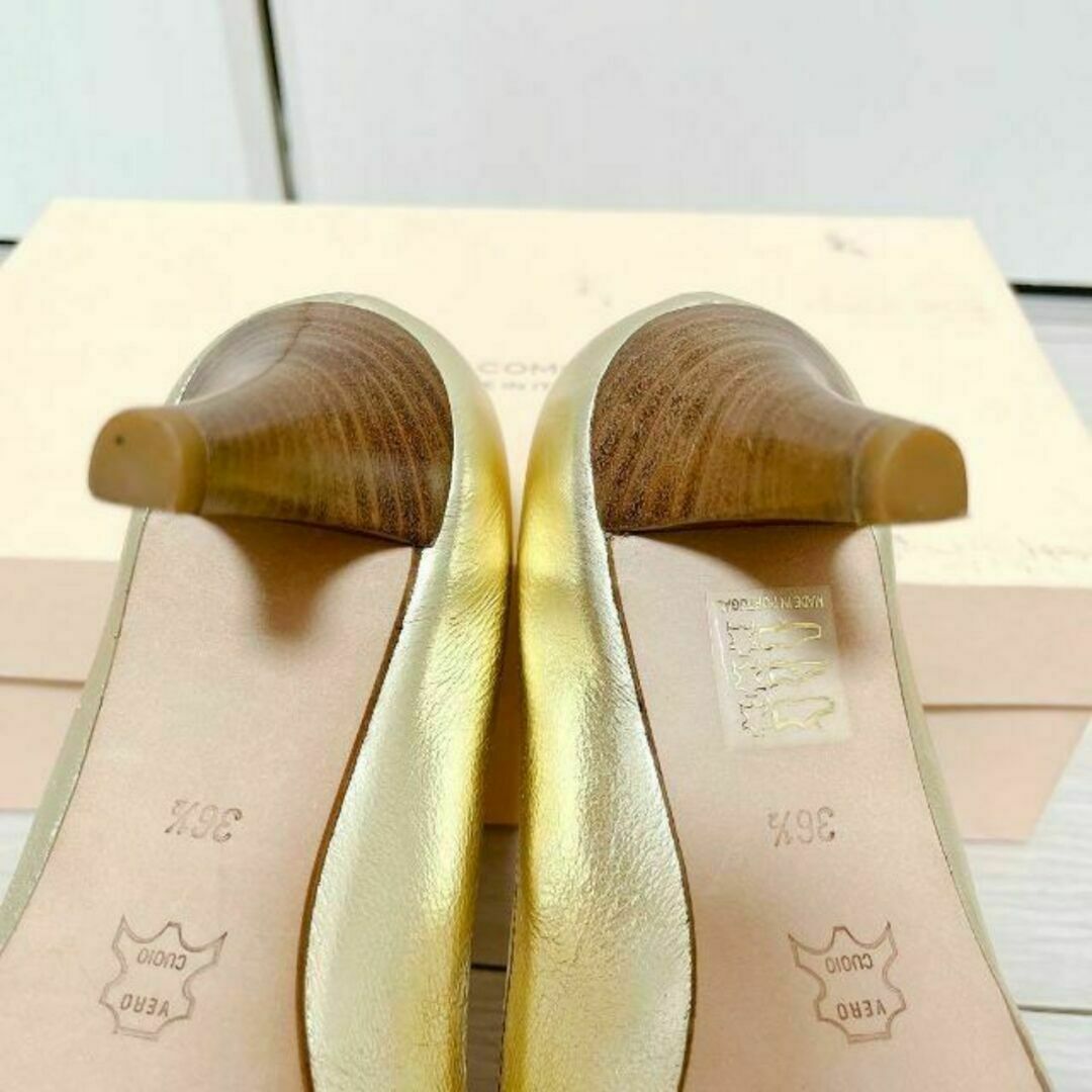 Mode et Jacomo(モードエジャコモ)のGUILD JACOMO GALLERY イタリア製 パンプス 本革 ゴールド レディースの靴/シューズ(ハイヒール/パンプス)の商品写真