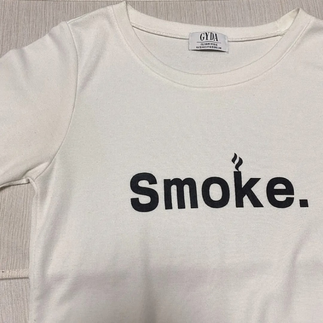 GYDA(ジェイダ)のsmoke. タバコ 煙草 白 Tシャツ レディースのトップス(Tシャツ(半袖/袖なし))の商品写真