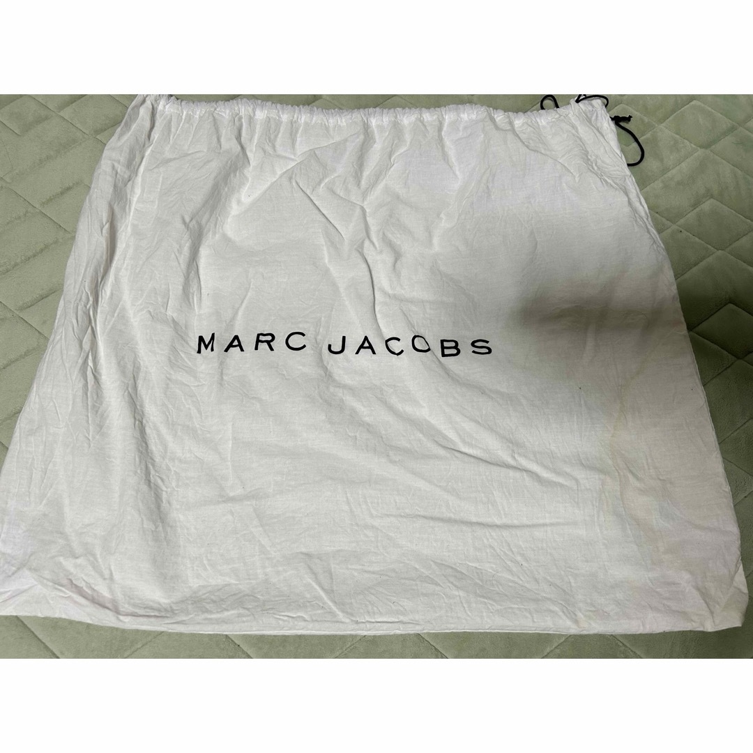 MARC JACOBS(マークジェイコブス)のマークジェイコブス　スタッズ　レザーハンドバッグ　グレージュ レディースのバッグ(ハンドバッグ)の商品写真