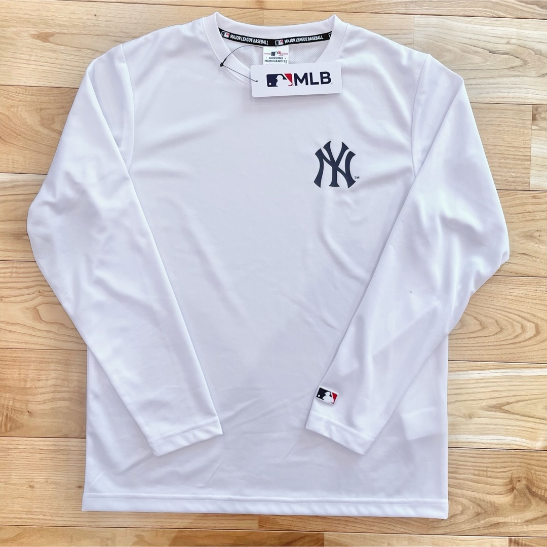 MLB(メジャーリーグベースボール)の《訳あり》【M】MLB公式 ヤンキース　メッシュドライ　長袖Tシャツ●メンズ メンズのトップス(Tシャツ/カットソー(七分/長袖))の商品写真