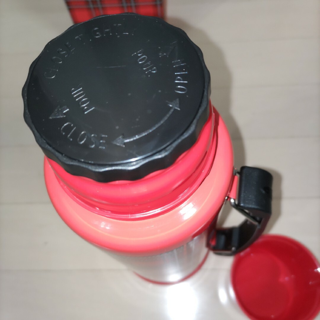 THERMOS(サーモス)のエジンバラII サーモスボトル1200 RD インテリア/住まい/日用品のインテリア/住まい/日用品 その他(その他)の商品写真