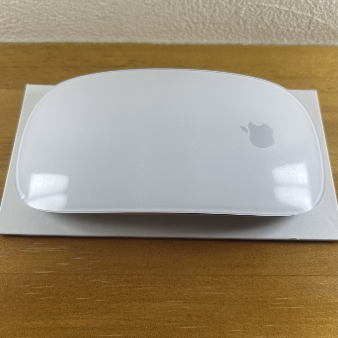 Apple(アップル)のApple Magic Mouse 2 White アップル　ホワイト スマホ/家電/カメラのPC/タブレット(PC周辺機器)の商品写真