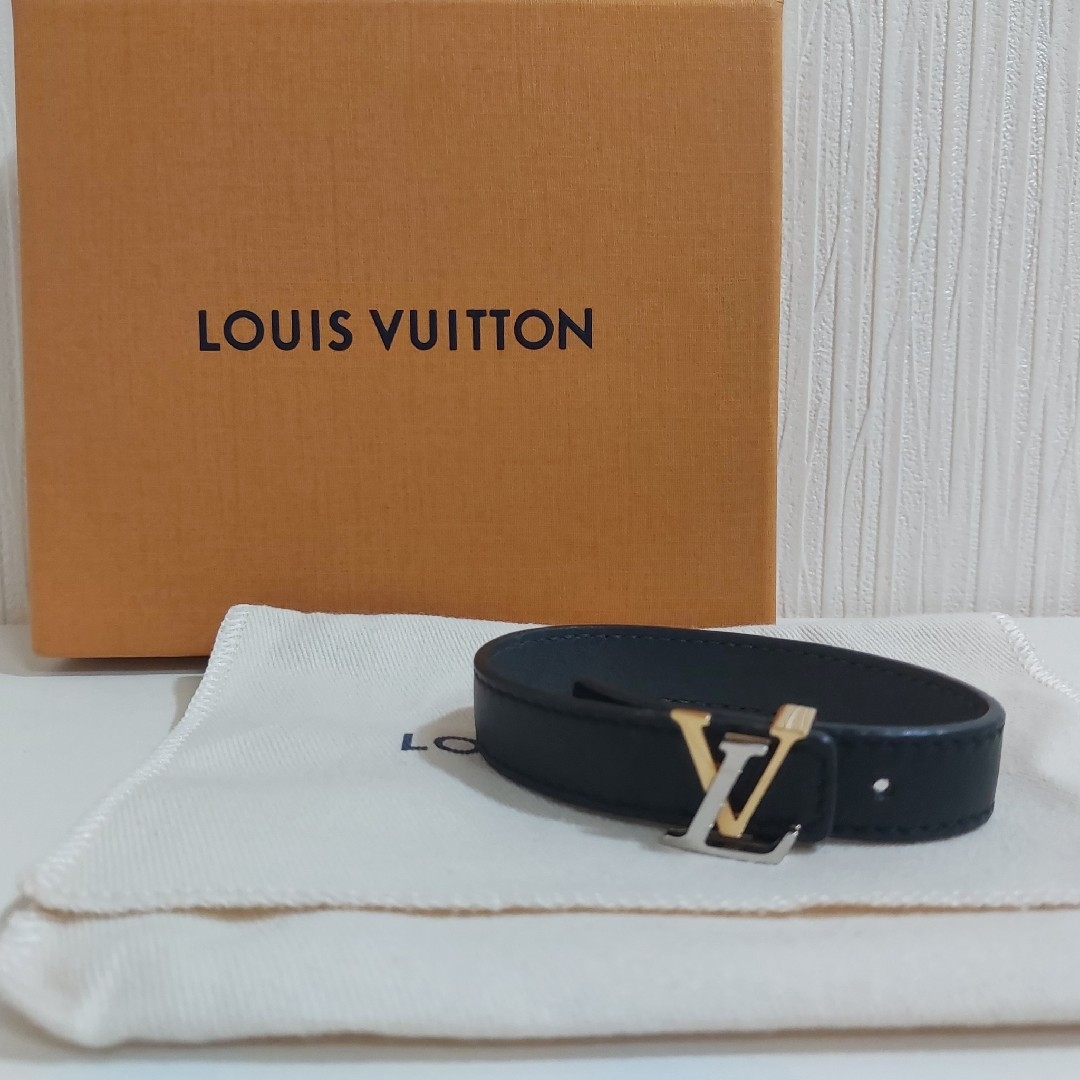 LOUIS VUITTON(ルイヴィトン)のルイヴィトン LV ブレスレット リバーシブル ブラック/グレー メンズのアクセサリー(ブレスレット)の商品写真