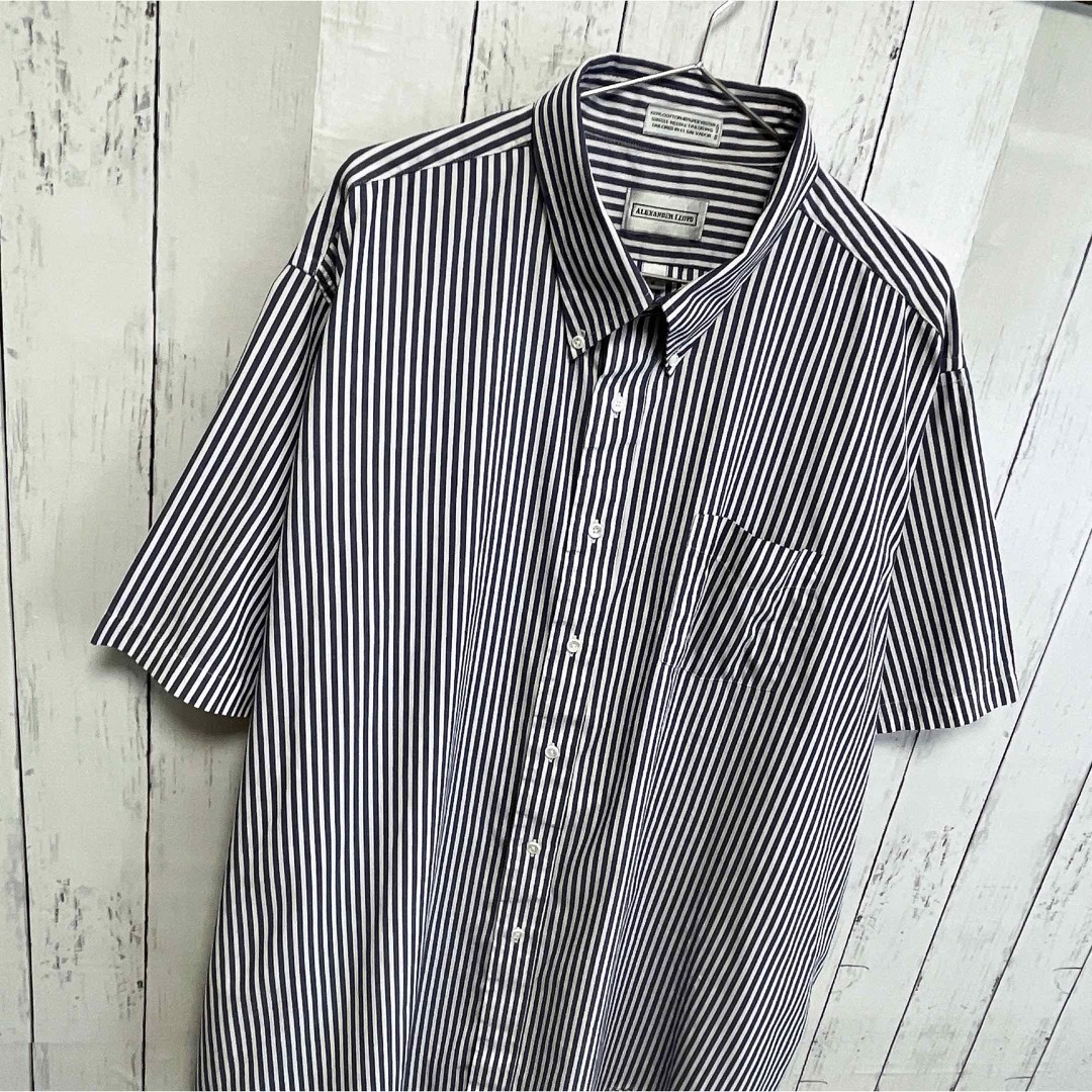shirts(シャツ)のUSA古着　Vintage　半袖シャツ　XXL　ストライプ柄　グレー　ホワイト メンズのトップス(シャツ)の商品写真