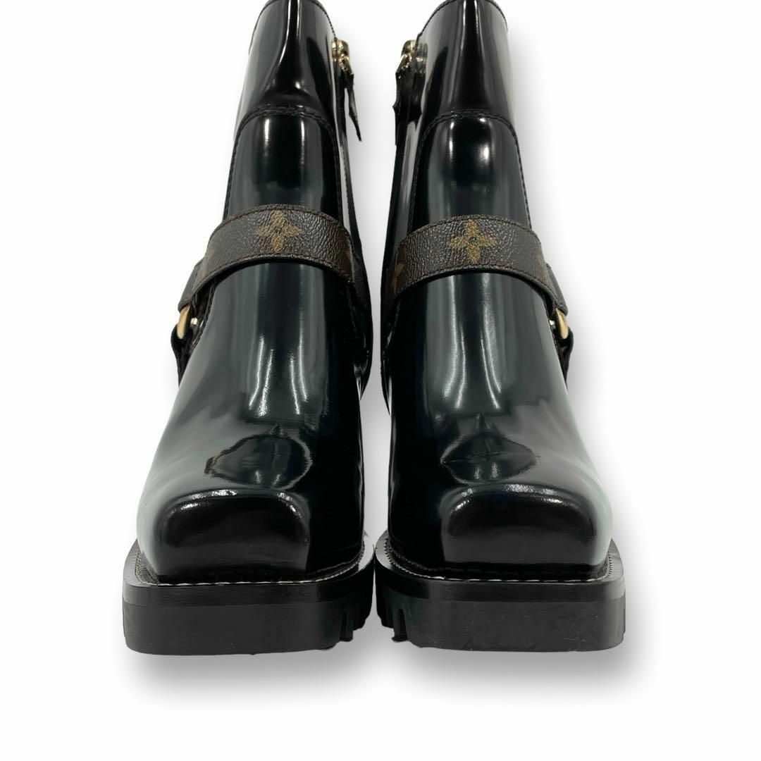LOUIS VUITTON(ルイヴィトン)の美品 LOUIS VUITTON ショートブーツ エナメル モノグラム 黒 37 レディースの靴/シューズ(ブーツ)の商品写真
