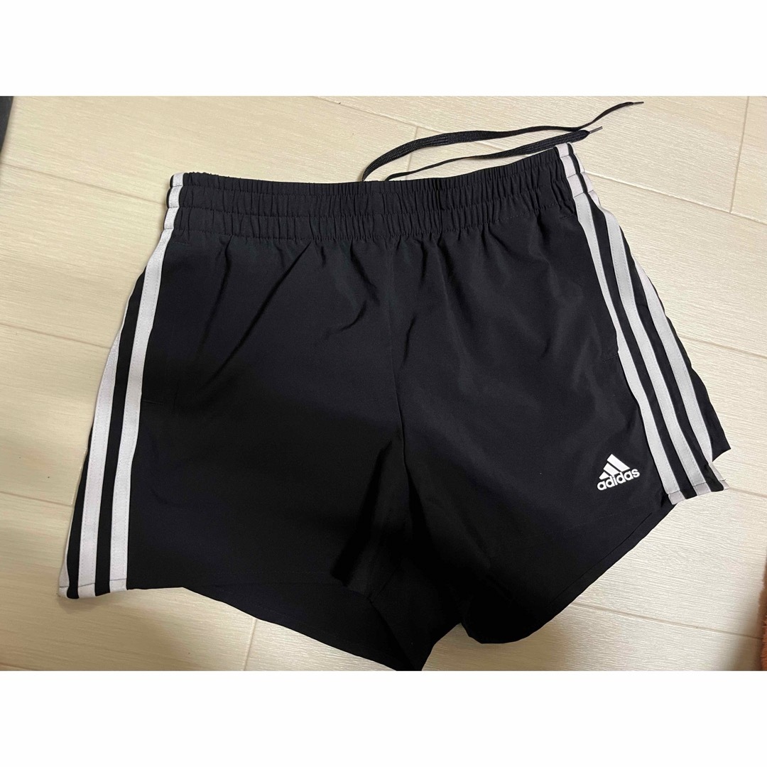 adidas(アディダス)のadidasスポーツウェア　ショートパンツ　レディース　ランニング レディースのパンツ(ショートパンツ)の商品写真