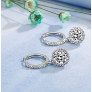 【大人気★】ピアス　ラグジュアリー　結婚式　プレゼント　レディース　両耳(ピアス)