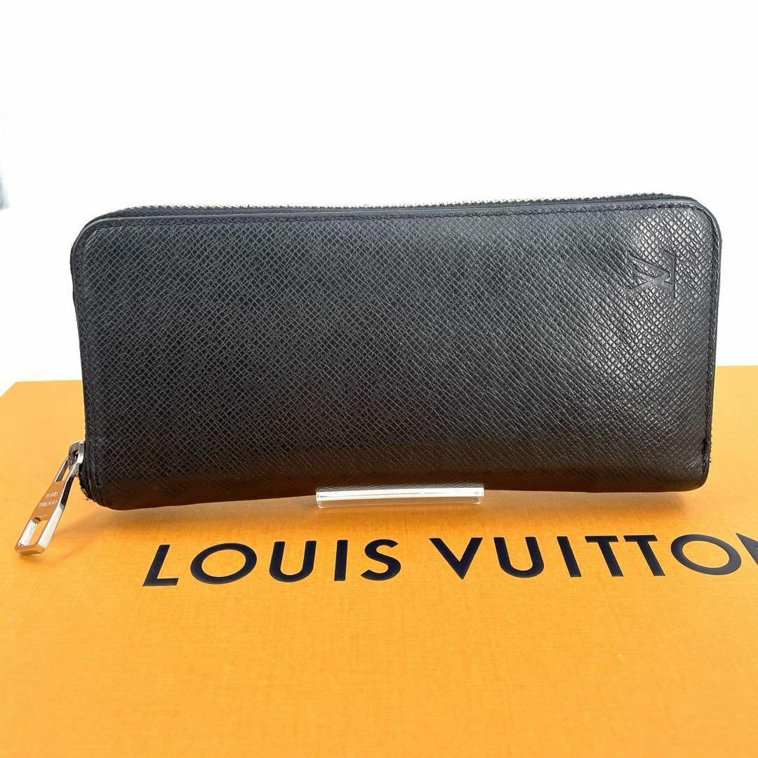 LOUIS VUITTON(ルイヴィトン)のc641真贋済【ヴィトン】美品”タイガ ジッピーウォレット ヴェルティカル 黒 メンズのファッション小物(長財布)の商品写真