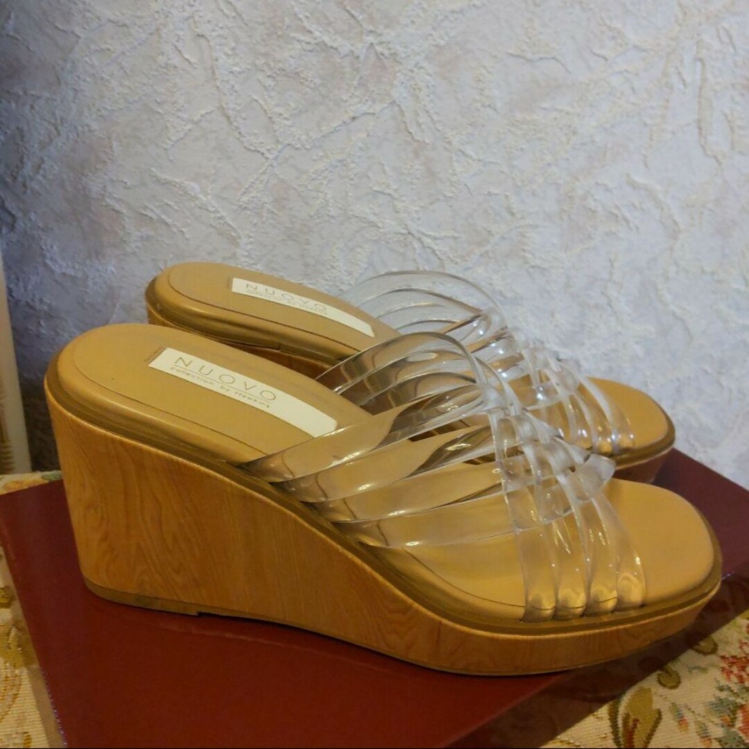 Nuovo(ヌォーボ)のb27 NUOVO【透明編みサンダル】M 木製厚底 レディースの靴/シューズ(サンダル)の商品写真